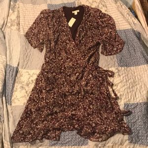 NWT Floral Wrap Dress